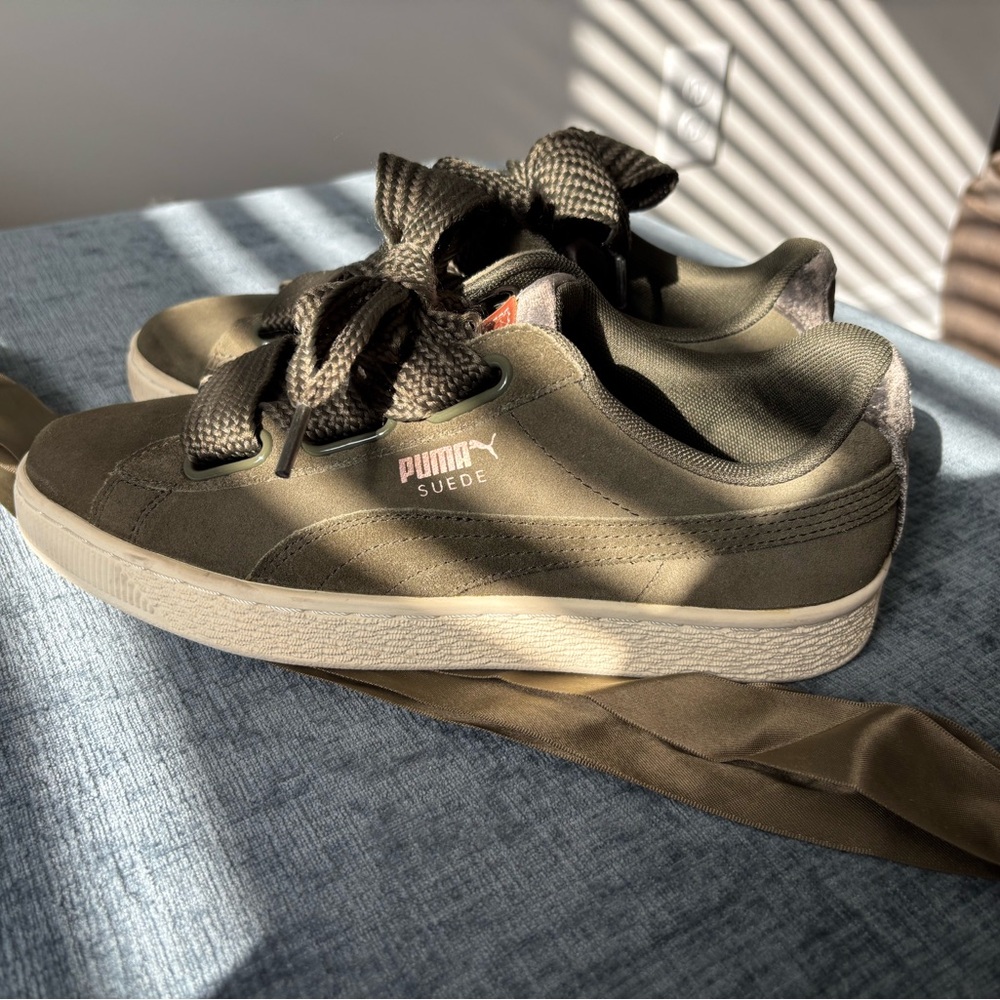 Puma Suede Sneakers in Dark Green
